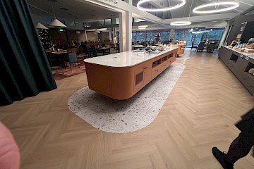 Administrative building in Taikos avenue, Klaipeda